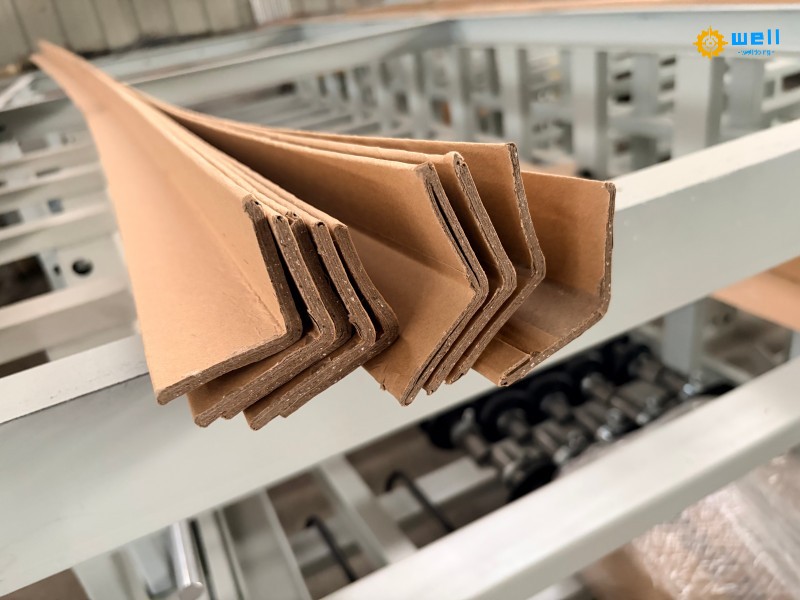 https://www.wd-cartonmachine.com/automatic-angle-corner-edge-protectors-making-machine-product/