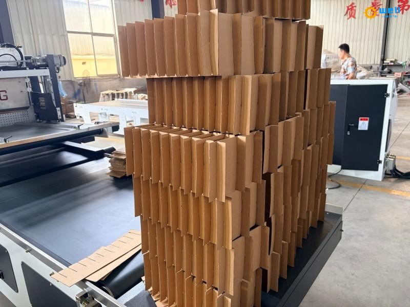 https://www.wd-cartonmachine.com/corrugated-carton-partition-assembly-machine-product/