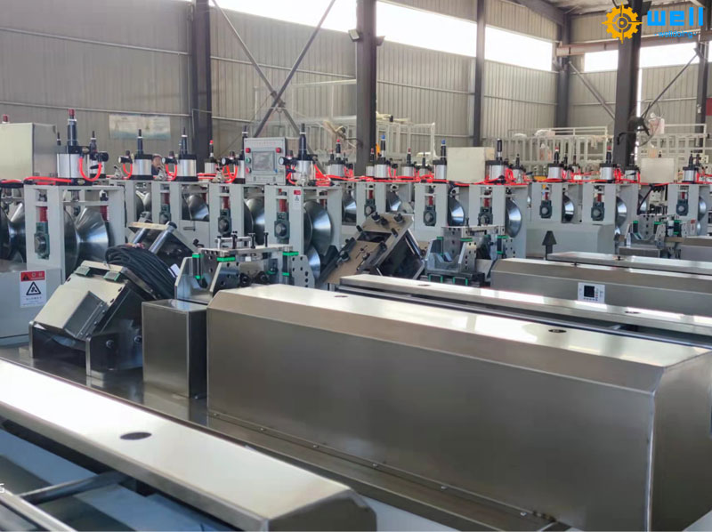 Choosing the appropriate paper corner protector machine