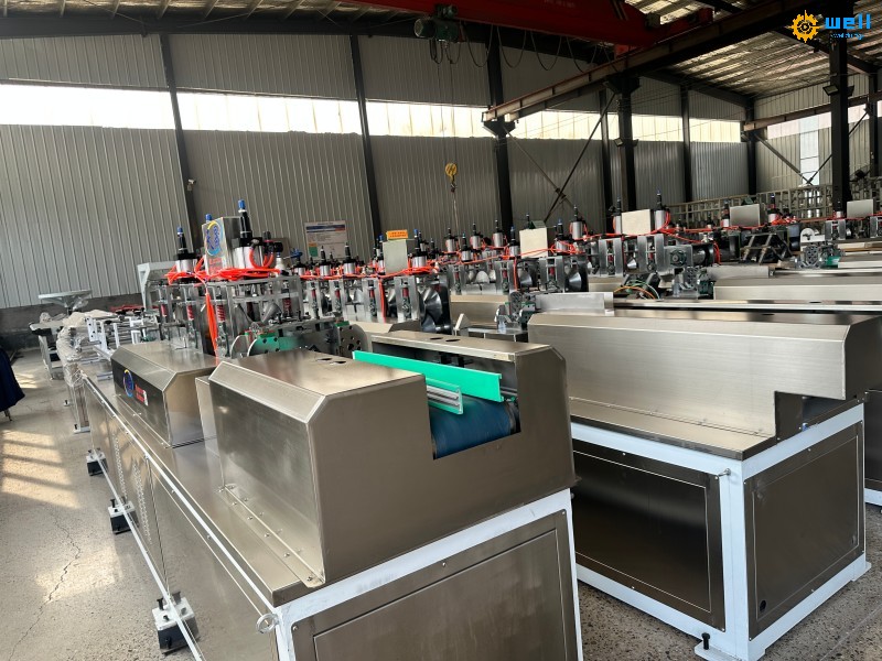 https://www.wd-cartonmachine.com/paper-edge-protector-machine-paper-v-corner-board-making-machinery-product/